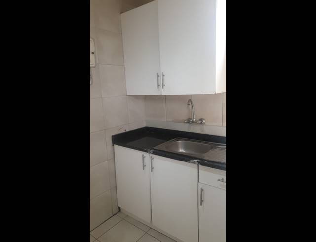 1 bed property to rent in SAVOY ESTATE